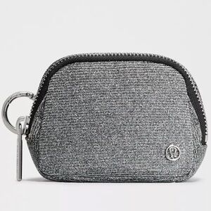 Lululemon Everywhere Belt Bag Nano Glitter Dark Silver/Graphite Grey/Silver